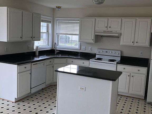 4th image of 11513 Pinedale Dr