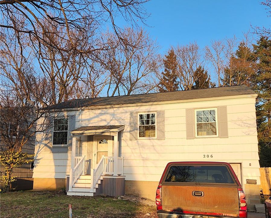 1st image of 206 Mason Ave