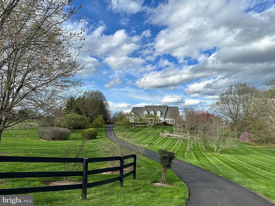 1st image of 16846 Heather Knolls Pl