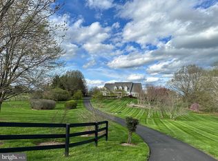16846 Heather Knolls Pl, Hamilton, VA 20158