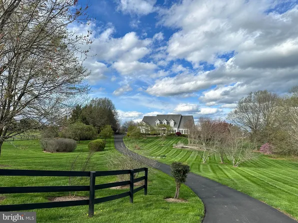 16846 Heather Knolls Pl, Hamilton, VA 20158