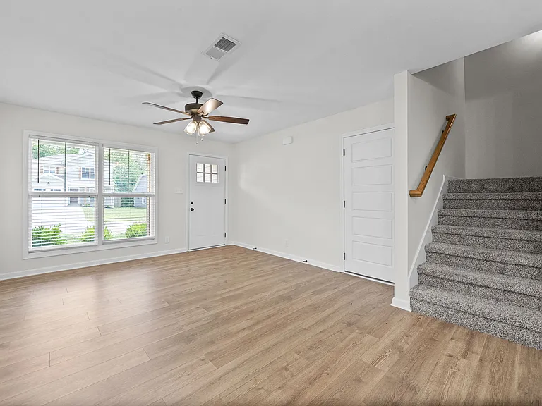 412 Hillside Dr — Photo 15