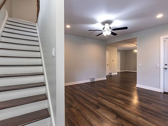4th image of 38 N Green St