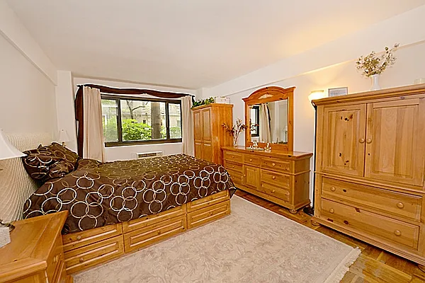 Rented by AIB Management Corp | media 10