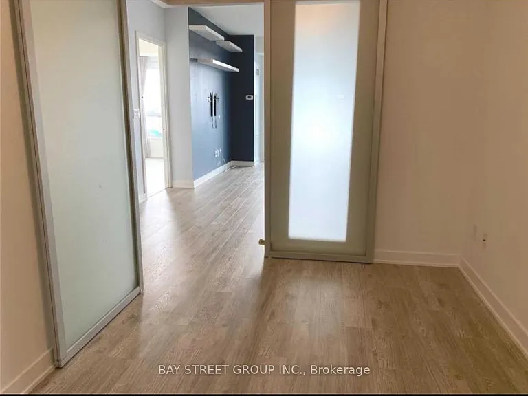 4633 Glen Erin Dr W #802 — Photo 8