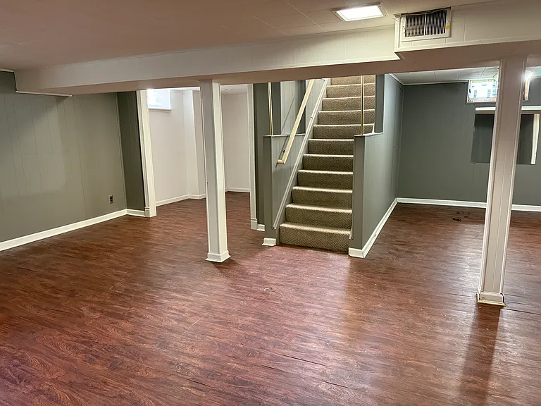 20212 Sunnyside St — Photo 16