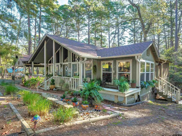 168 Hearthside Path, Holly Lake Ranch, TX 75765