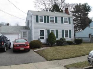 45 Dickens St, Quincy, MA 02170