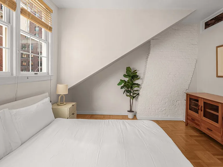131 Macdougal St #1 — Photo 19