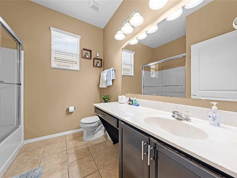 4704 Ruby Red Ln — Photo 13