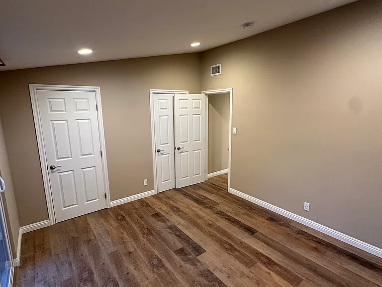 7126 Delco Ave — Photo 20