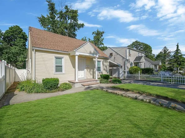 30 Manor Road, West Hempstead, NY 11552