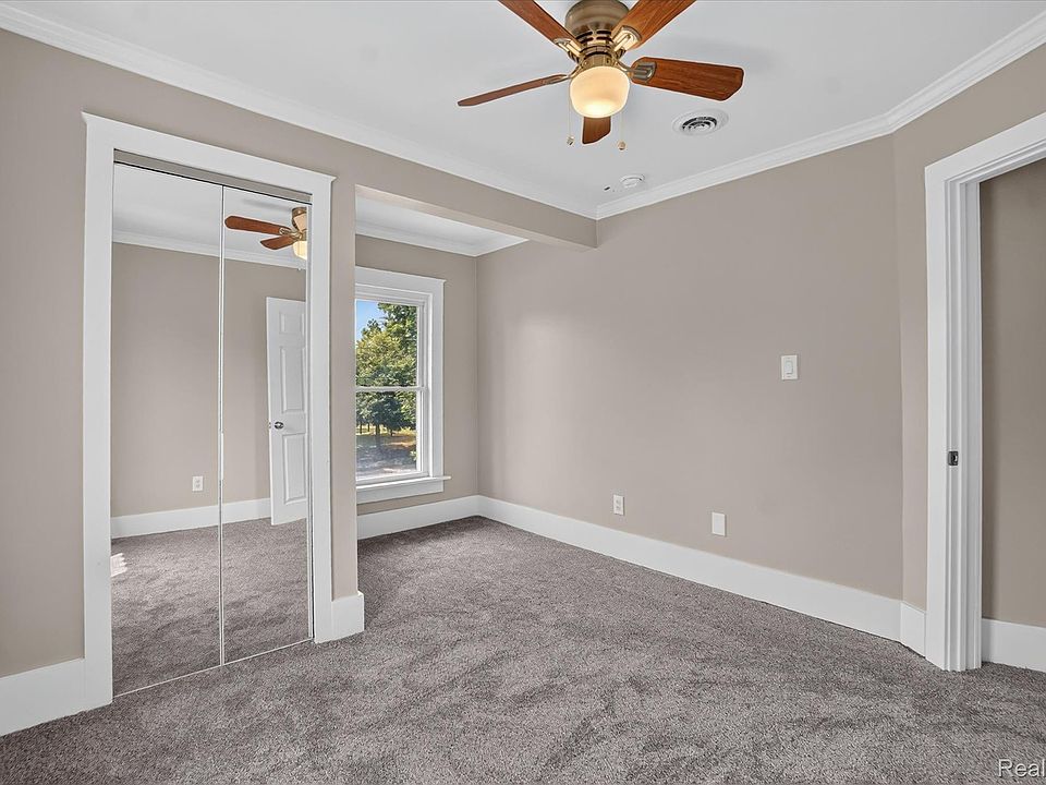 403 E Ellen St, photo 28