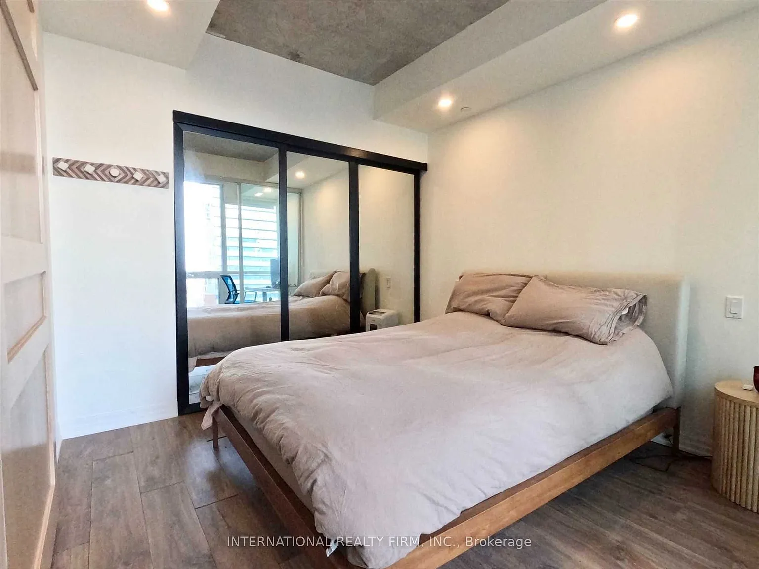 2 bed, $3,100 — Photo 3