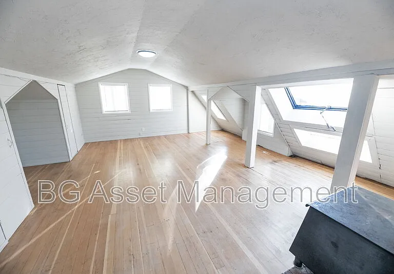 1723 Bayo Vista Ave — Photo 19