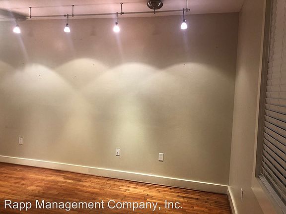 4th image of 621 Moody Ave Unit 201