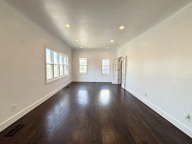 77 E Hillside Ave #1 — Photo 7