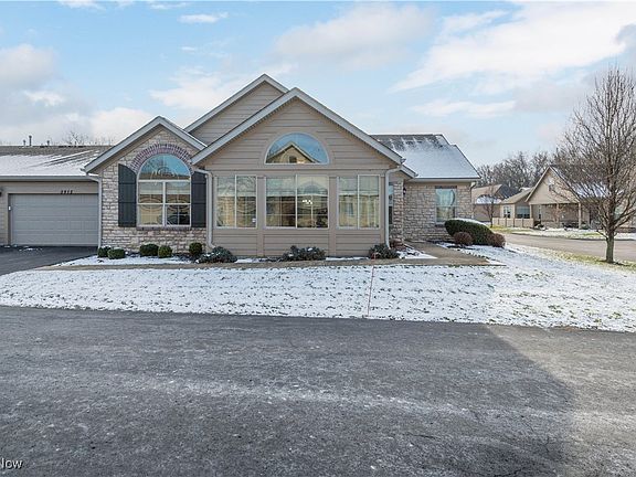 2nd image of 3912 Coventry Ln