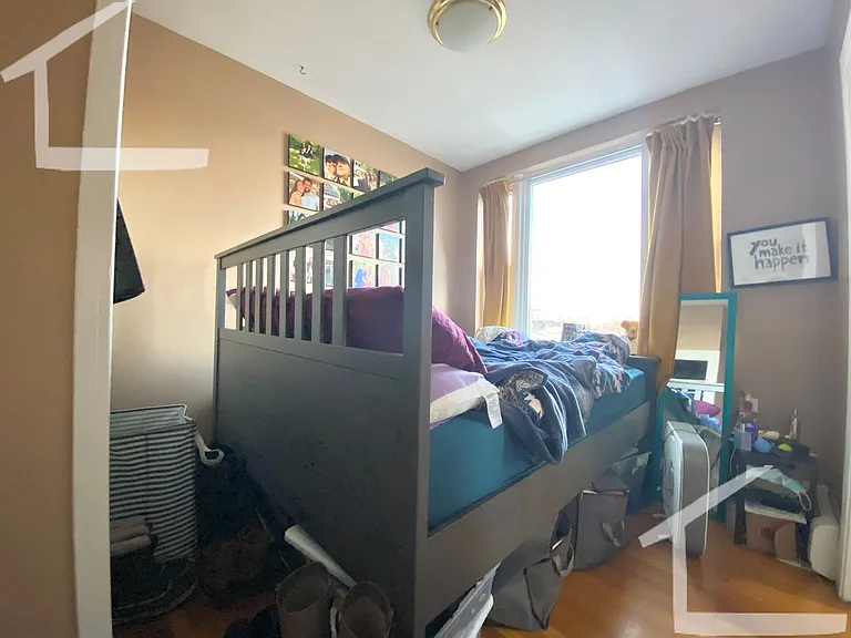 12 Bay State Rd #4R — Photo 16