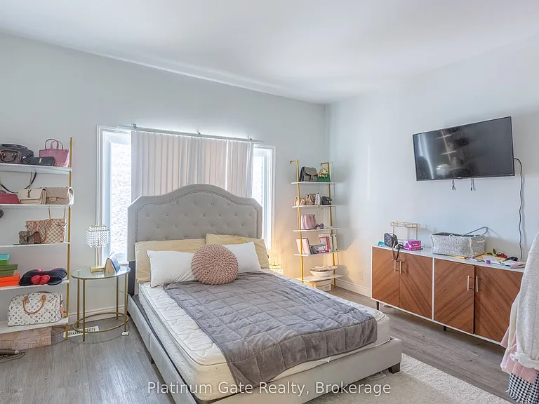1040 Gladstone Ave — Photo 19