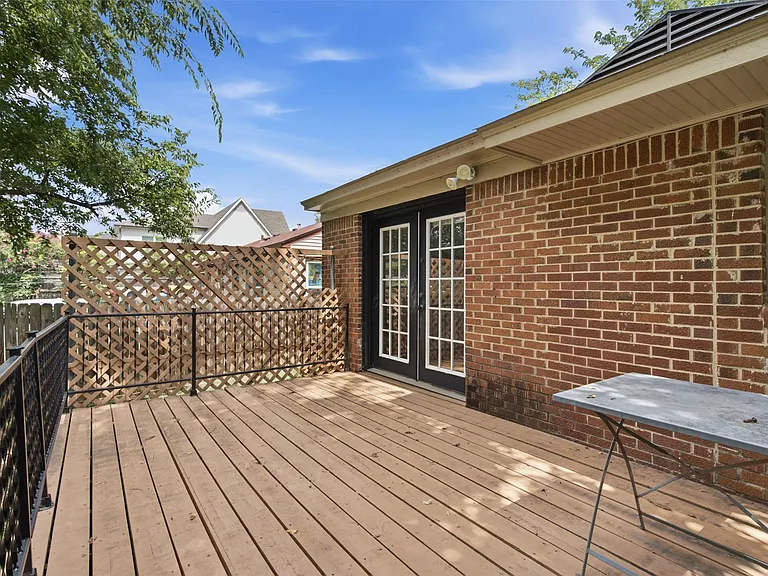 3884 Van Ness Ln — Photo 25
