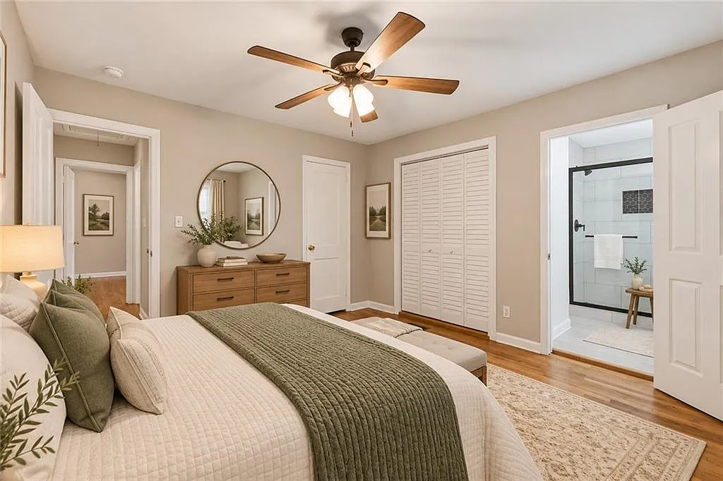 3 bed, 2.0 bath, 1138 sqft, $2,700 — Photo 4