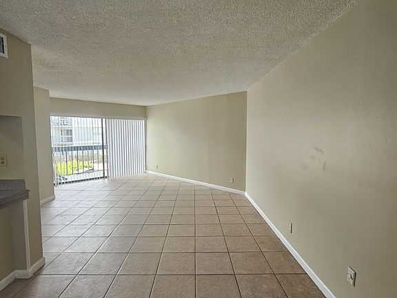 3rd image of 1880 N Congress Ave APT 209