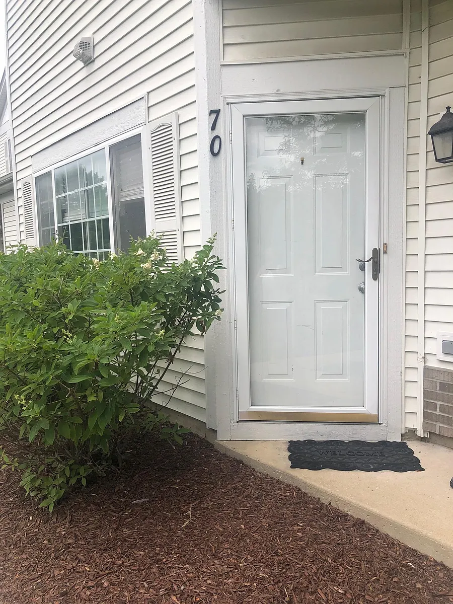 Front of home - 70 Heather Glen Dr