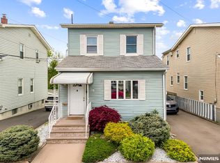 29 Pine St, Lodi, NJ 07644