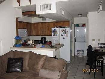 4th image of 602 N May St Unit 102