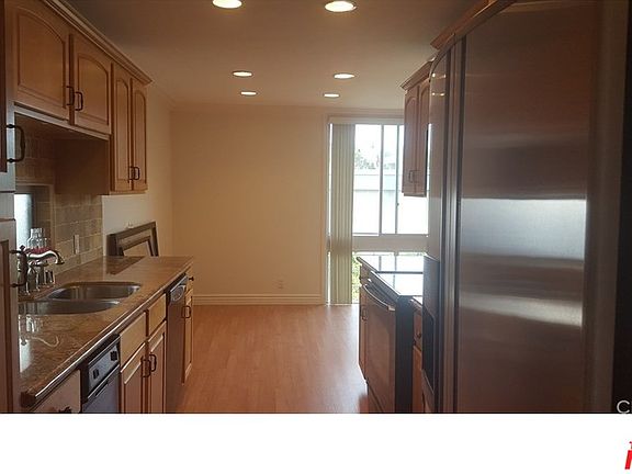 4th image of 5301 Balboa Blvd Unit C8