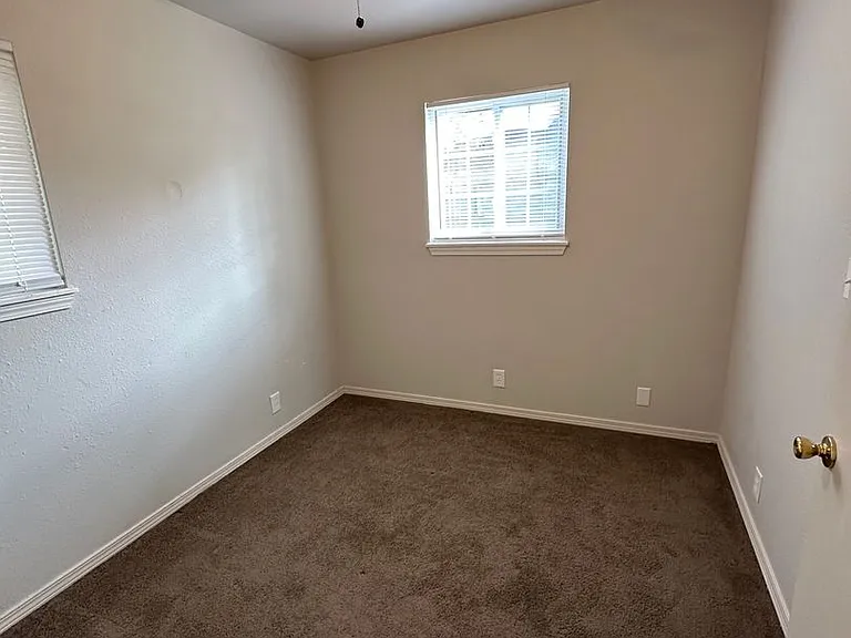 313 N Kentucky St — Photo 6