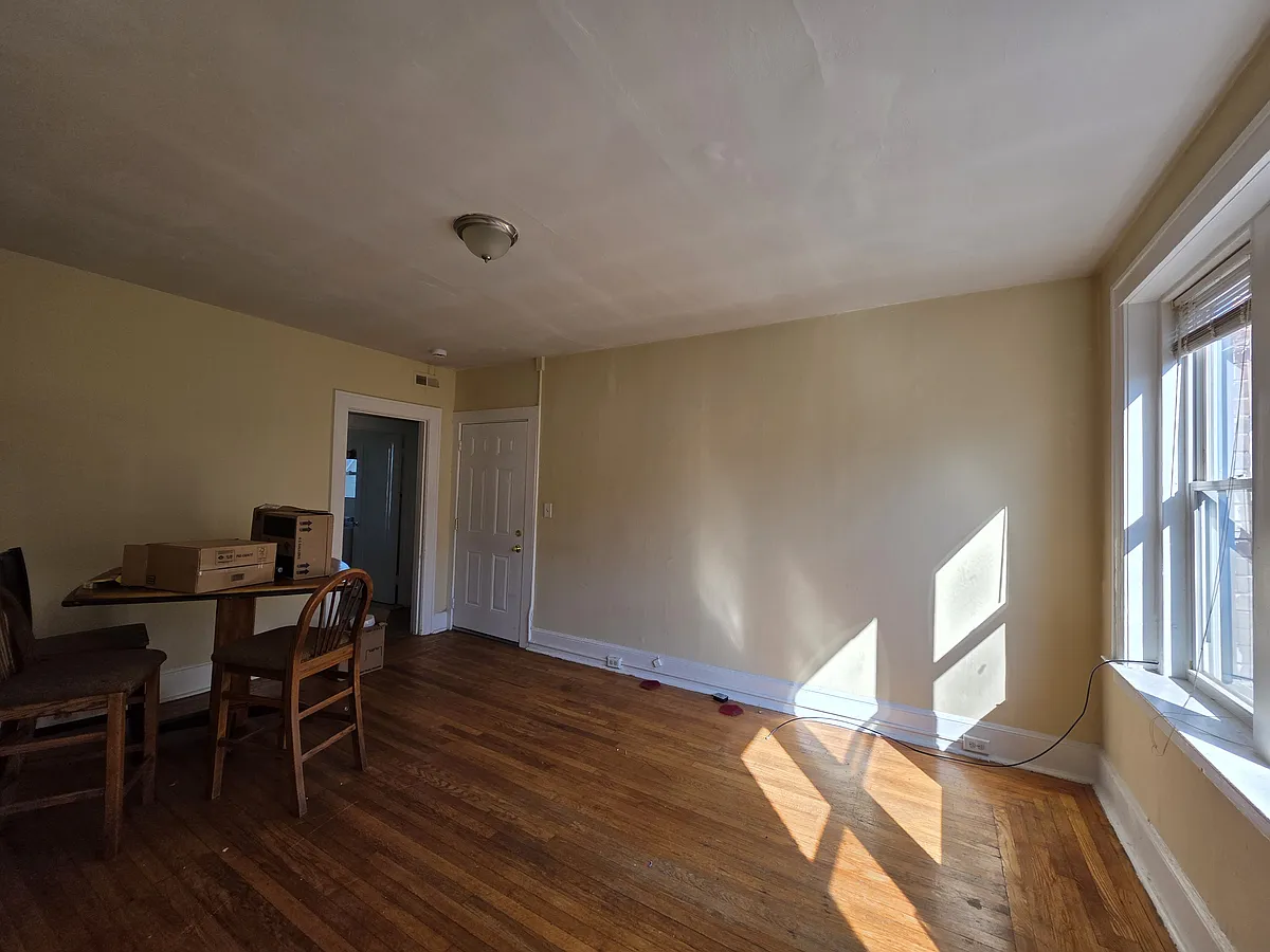 Building Photo - 293 Norton St #7C