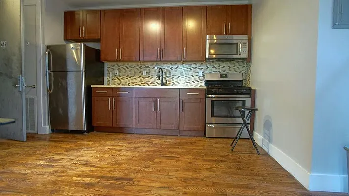 Rented by Nooklyn NYC LLC | media 24