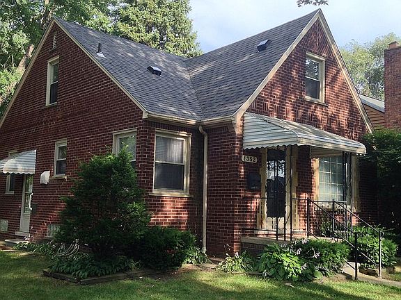 3rd image of 1352 N Silvery Ln