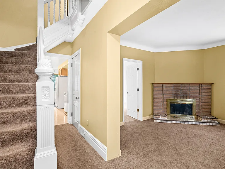 1107 E 2nd St #1109 — Photo 12