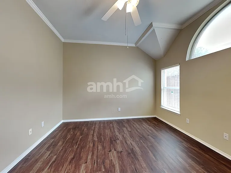 881 N Old Orchard Ln — Photo 10
