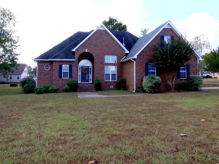 2123 Moonlite Ct — Photo 2