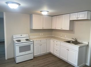 53 Main St, Mexico, ME 04257