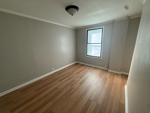 5th image of 44 Waterway Pl