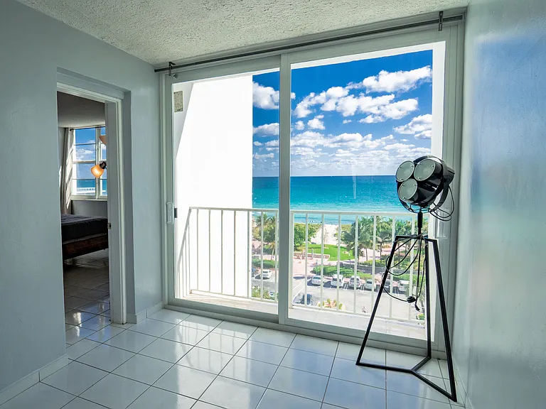 6450 Collins Ave #703 — Photo 2