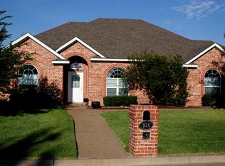 936 Lands End Cv, Hewitt, TX 76643