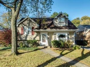 214 N Broadway Ave, Park Ridge, IL 60068