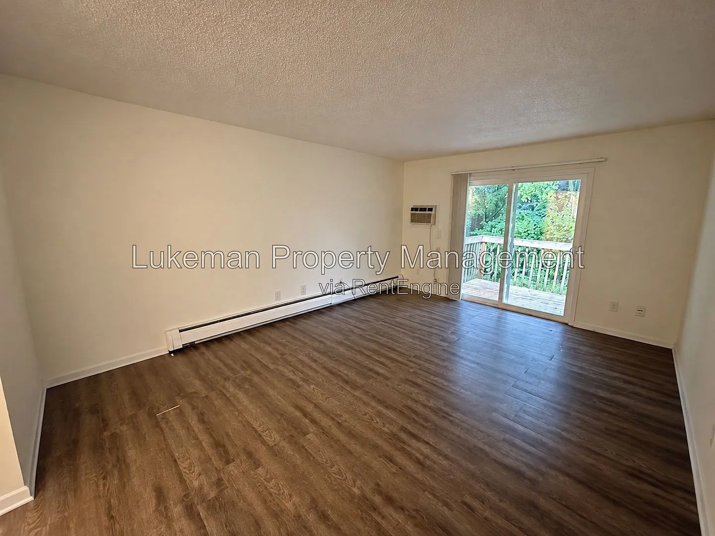 2 bed, 1.0 bath, 950 sqft, $950 — Photo 3