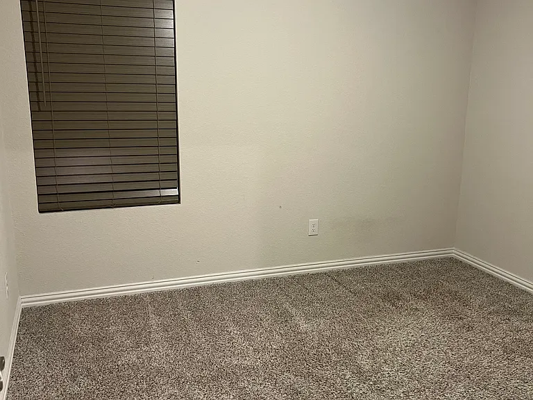 1425 Rolling Fox Dr — Photo 11