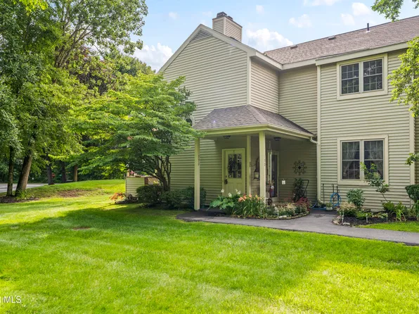 230 Monmouth Way, Clifton Park, NY 12065