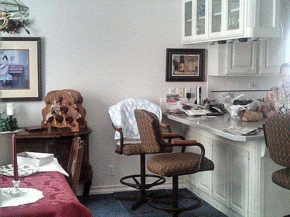 2nd image of 3104 Woodridge Ln