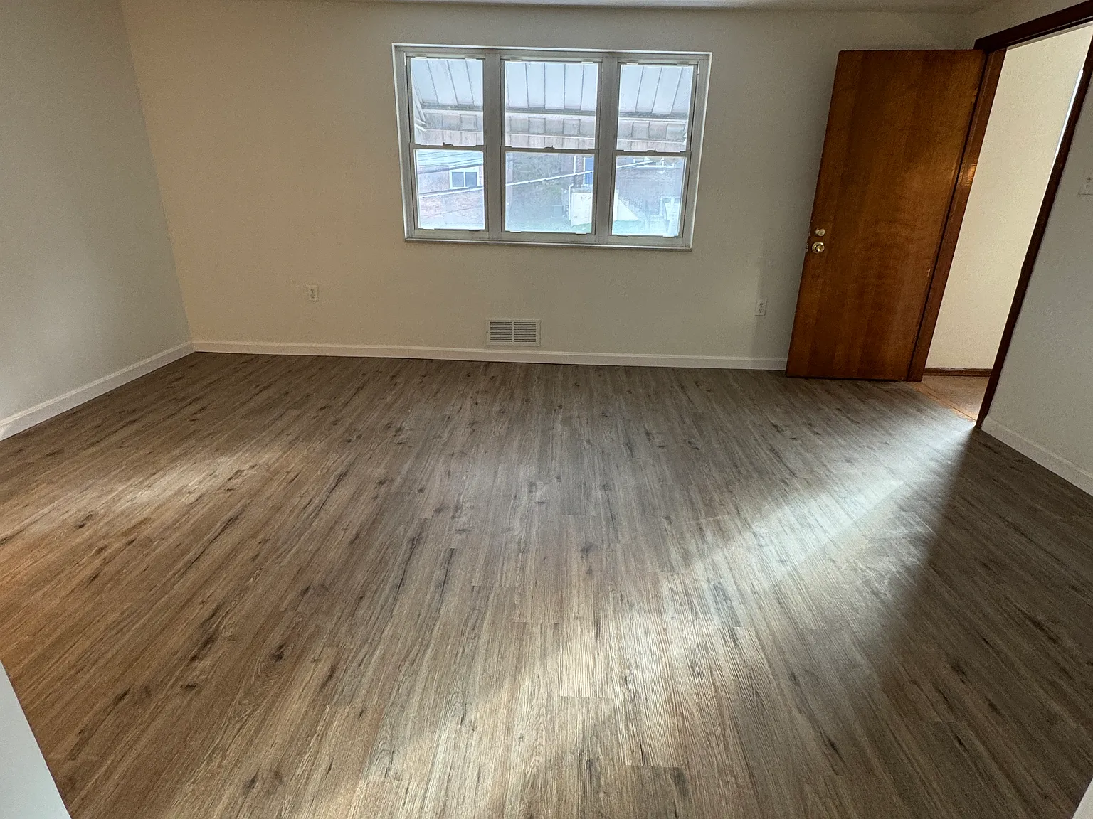 2 bed, $1,250 — Photo 2