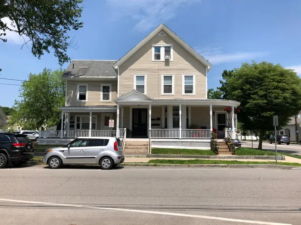 23 4th St, Dover, NH 03820