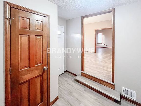 3rd image of 18400 E 26th Ter S